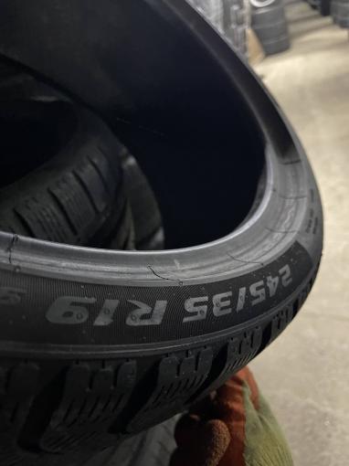 245/35 R19 Pirelli P Zero Winter зимние нешипованные