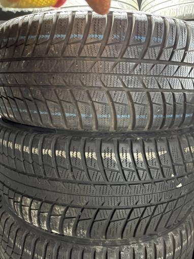 225/45 R17 Bridgestone Blizzak LM-001 зимние нешипованные