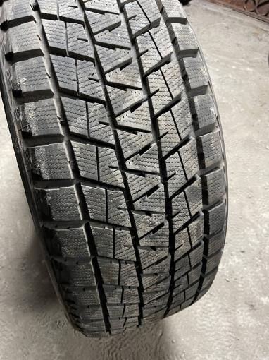 285/45 R22 Bridgestone Blizzak DM-V1 зимние нешипованные