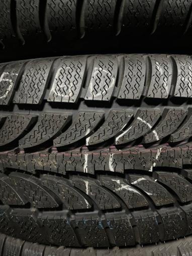 275/60 R17 Nokian Tyres WR зимние нешипованные