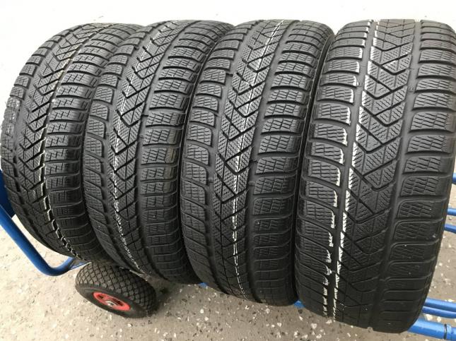 235/40 R19 Pirelli Winter Sottozero 3 зимние нешипованные