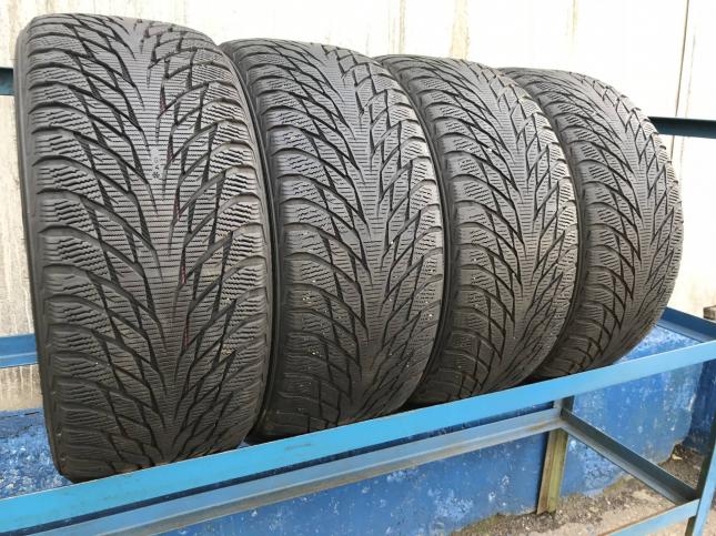 255/45 R18 Nokian Tyres Hakkapeliitta R2 зимние нешипованные