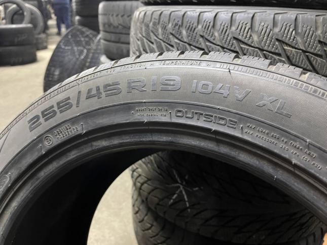 255/45 R19 Nokian Tyres WR A4 зимние нешипованные