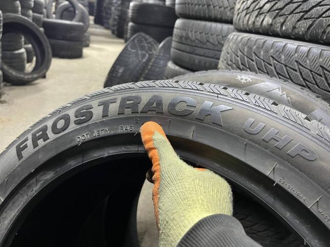 255/45 R19 Minerva Frostrack UHP зимние нешипованные