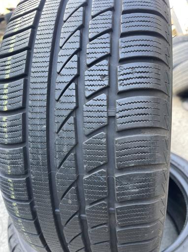 225/50 R17 Hankook IceBear W300 зимние нешипованные