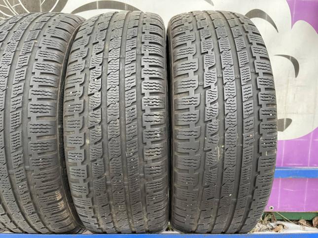 205/55 R17 Kumho I'Zen KW27 зимние нешипованные