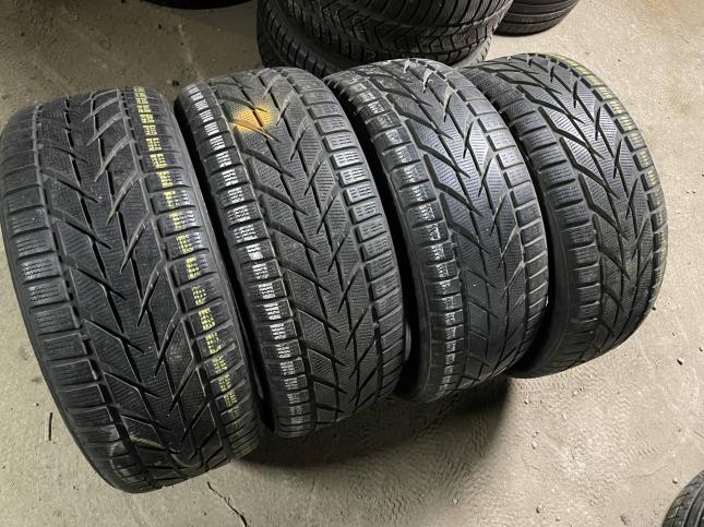 225/40 R18 Toyo Snowprox S953 зимние нешипованные