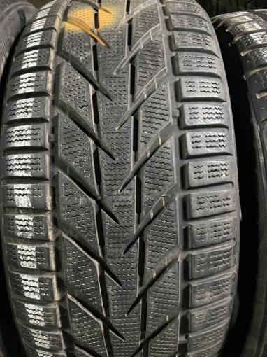 225/40 R18 Toyo Snowprox S953 зимние нешипованные