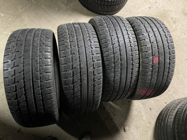 225/40 R18 Kumho I'Zen KW27 зимние нешипованные