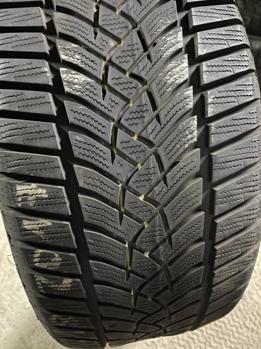 235/40 R18 Goodyear UltraGrip Performance зимние нешипованные