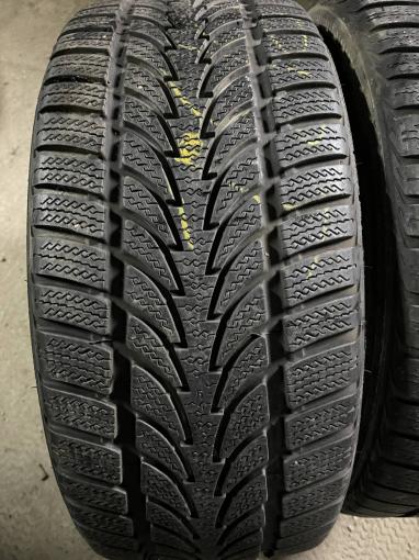 235/40 R18 Nokian Tyres WR зимние нешипованные