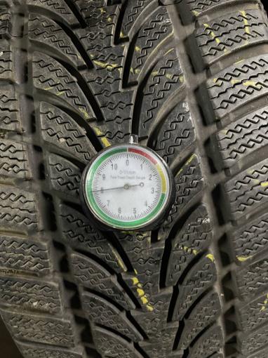 235/40 R18 Nokian Tyres WR зимние нешипованные