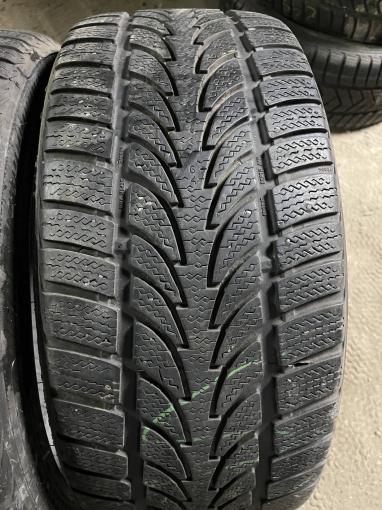 235/40 R18 Nokian Tyres WR зимние нешипованные