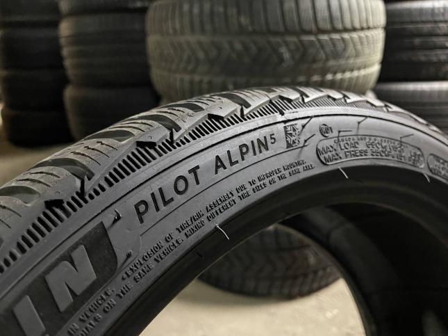 235/40 R18 Michelin Pilot Alpin PA5 зимние нешипованные