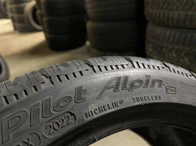 235/40 R18 Michelin Pilot Alpin PA4 зимние нешипованные