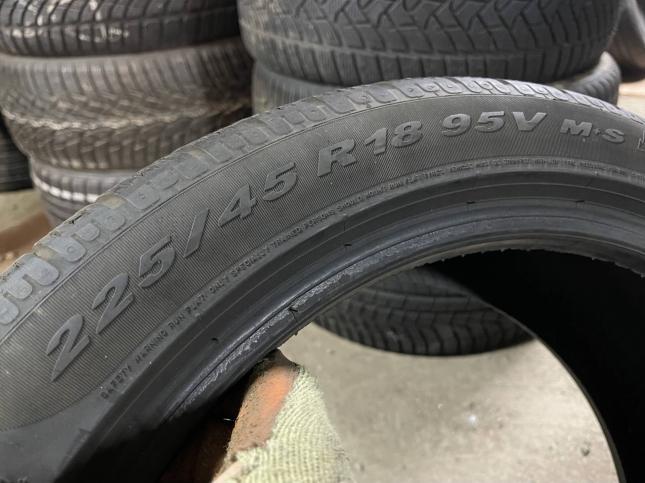 225/45 R18 Pirelli Winter Sottozero 240 Serie II зимние нешипованные