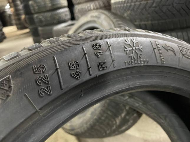 225/45 R18 Kleber Krisalp HP3 зимние нешипованные