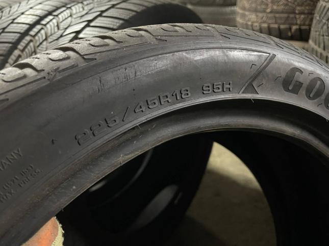 225/45 R18 Goodyear UltraGrip Performance зимние нешипованные