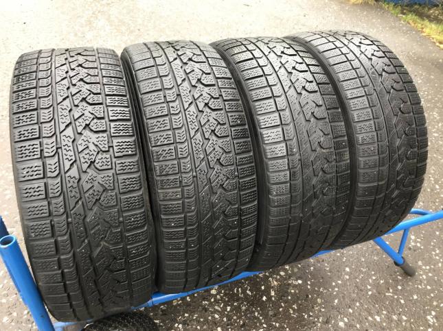 235/50 R18 Kumho I'Zen RV Asymmetric зимние нешипованные