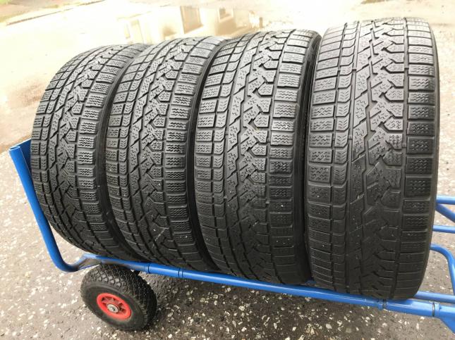 235/50 R18 Kumho I'Zen RV Asymmetric зимние нешипованные