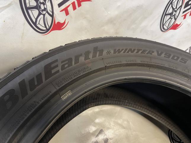 215/55 R18 Yokohama W.Drive V905 зимние нешипованные