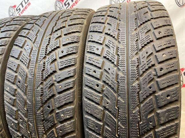 225/55 R18 Kumho I'Zen RV KC15 зимние шипованные