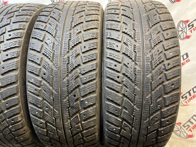 225/55 R18 Kumho I'Zen RV KC15 зимние шипованные