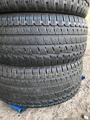 235/50 R18 Kumho I'Zen KW27 зимние нешипованные