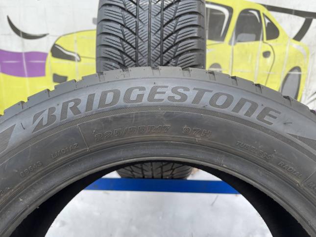 225/55 R17 Bridgestone Blizzak LM-001 зимние нешипованные