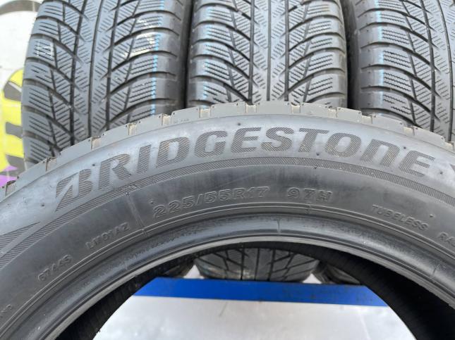 225/55 R17 Bridgestone Blizzak LM-001 зимние нешипованные