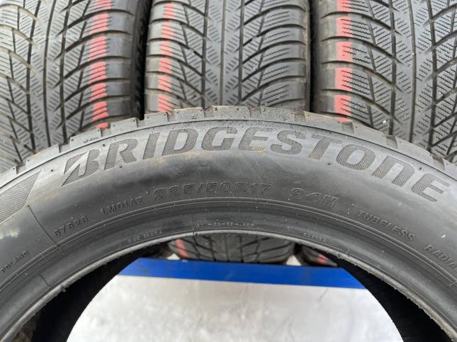 225/50 R17 Bridgestone Blizzak LM-001 зимние нешипованные