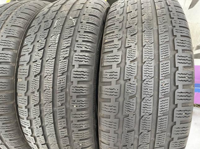 205/55 R17 Kumho I'Zen KW27 зимние нешипованные