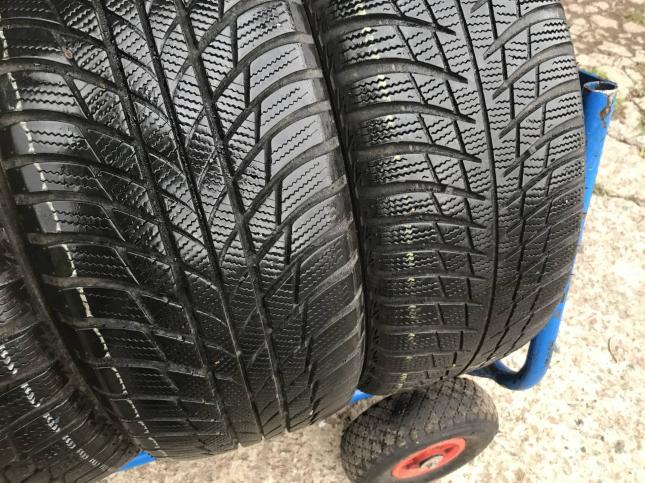 205/55 R17 Bridgestone Blizzak LM-001 зимние нешипованные