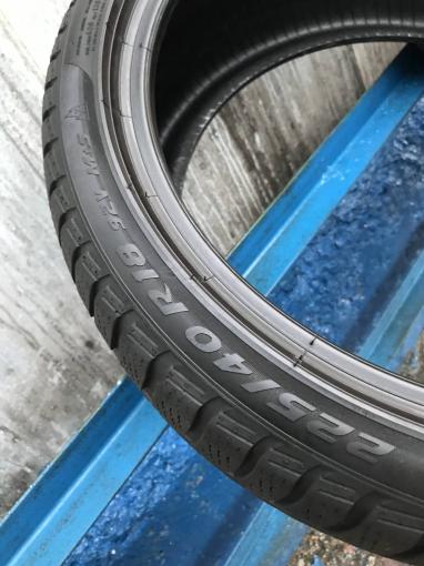 225/40 R18 Pirelli Winter Sottozero 3 зимние нешипованные