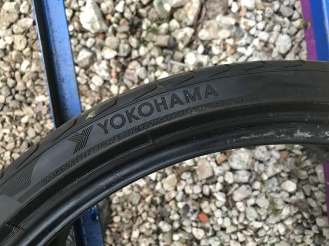 315/30 R22 Yokohama Advan Sport V105 летние