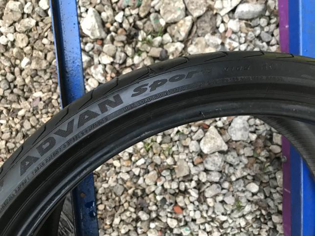 315/30 R22 Yokohama Advan Sport V105 летние