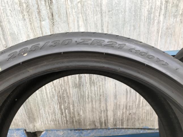 285/30 R21 Pirelli p zero 100Y
