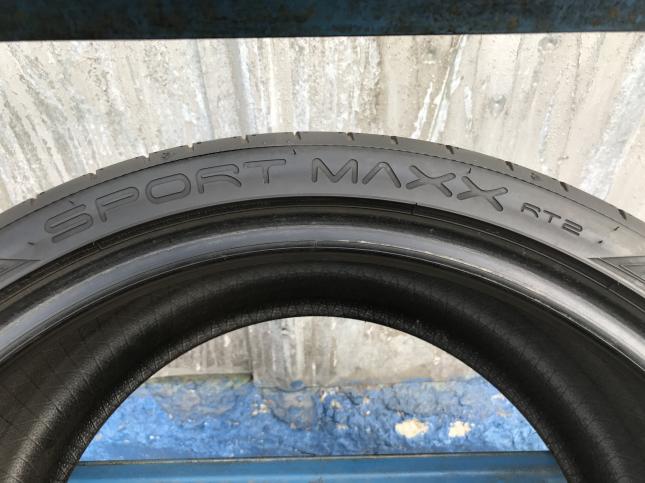 285/30 R19 Dunlop Sport Maxx RT2 98Y