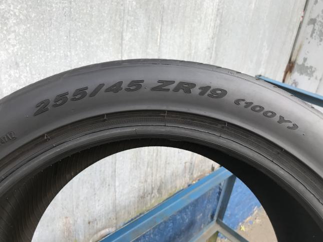 255/45 R19 Pirelli p zero 100Y