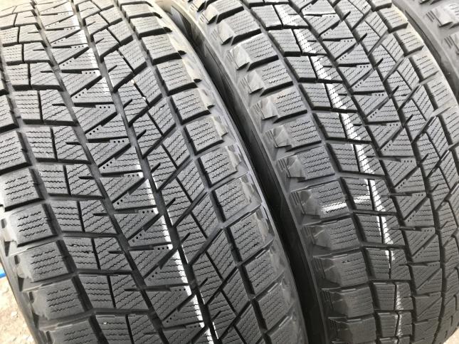 225 55 18 Bridgestone Blizak DM-V3