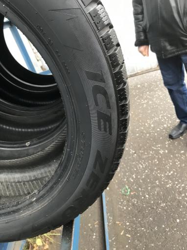 Зимние шины 255 50 R19 Pirelli Ice Zero