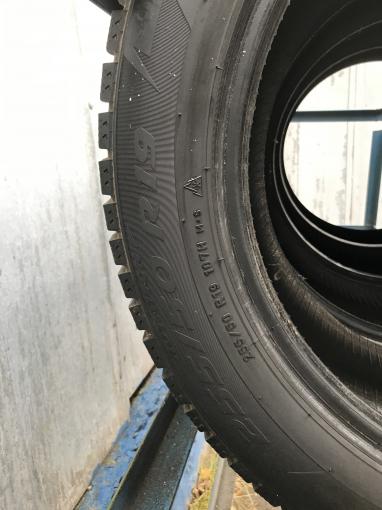 Зимние шины 255 50 R19 Pirelli Ice Zero