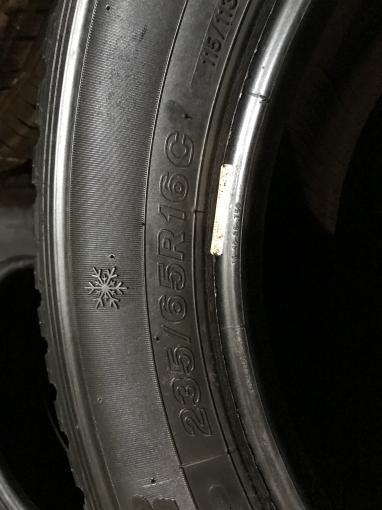 235 65 R16C Firestone Vanhawk Winter