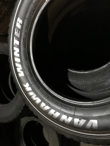 235 65 R16C Firestone Vanhawk Winter