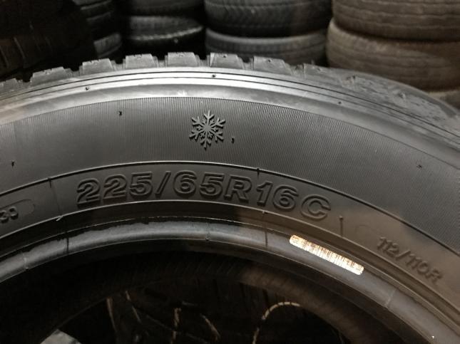 225 65 16C Firestone Vanhawk Winter