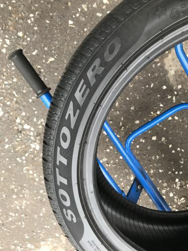 Спарка 235 45 R20 и 255/40/20 Pirelli Sottozero 2