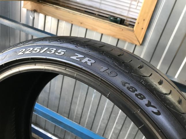 Шины бу 225 35 19 R19 Pirelli P Zero Nero