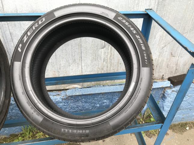 Шины бу 235 45 R18 Pirelli p zero Dunlop maxx