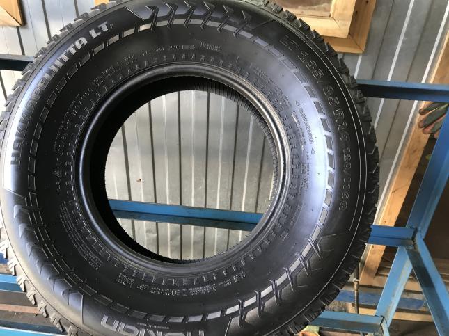 235 85 16 Nokian Hakkapeliitta LT 235/85/16 R16