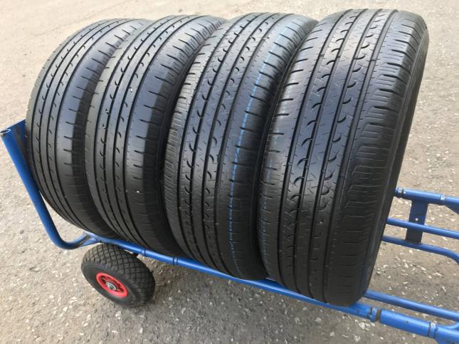 215 60 17 Goodyear Efficient Grip комплект